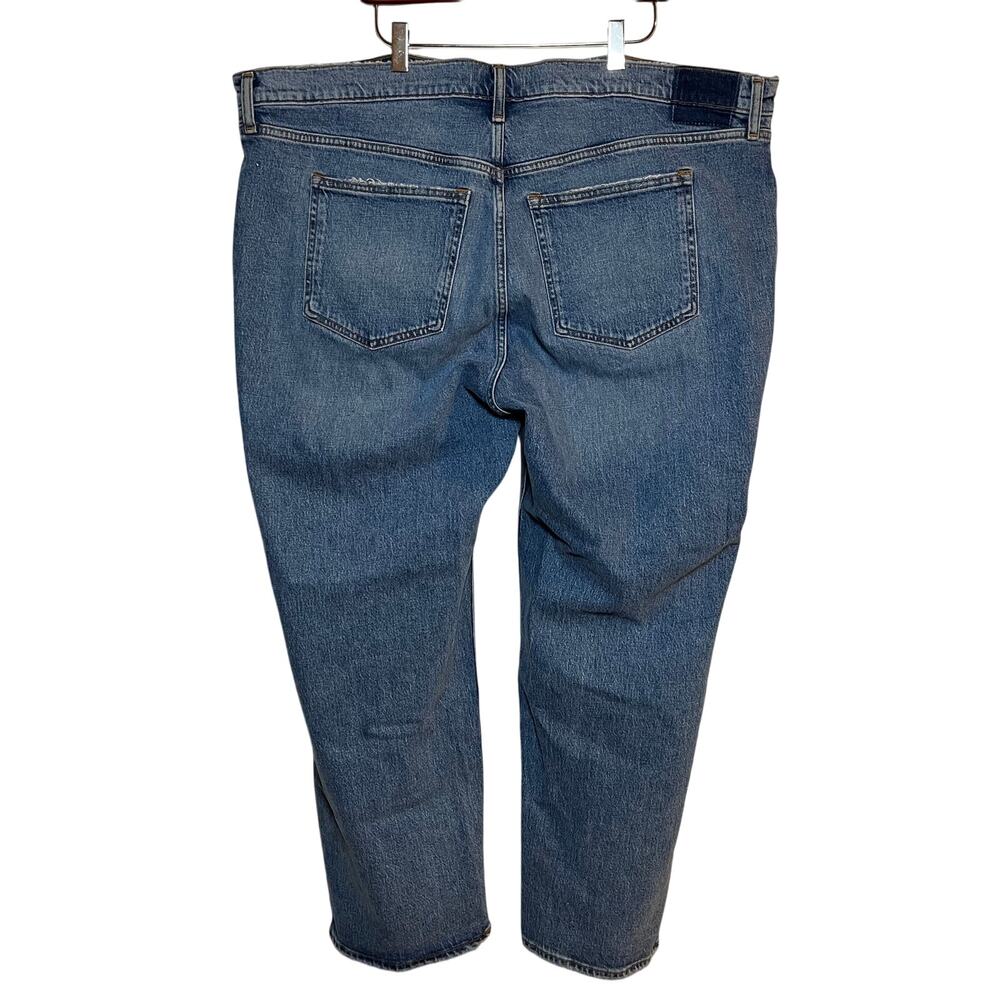 NWT Abercrombie High Rise 90S Relaxed Jean Medium Wash Plus Size 36 Short Petite - Picture 3 of 9